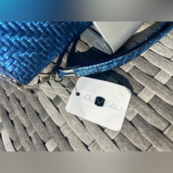 Nouveau Leather Women’s Wallet Royal Blue NWT!​​​ - Picture 3 of 10